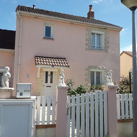 La Maison Rose 2 Chambres Avec Lit Pour 2 Personnes Et 2 Salles De Bains Невер Екстер'єр фото