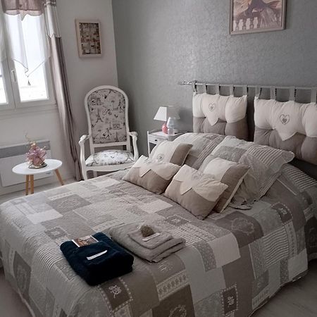 La Maison Rose 2 Chambres Avec Lit Pour 2 Personnes Et 2 Salles De Bains Невер Екстер'єр фото